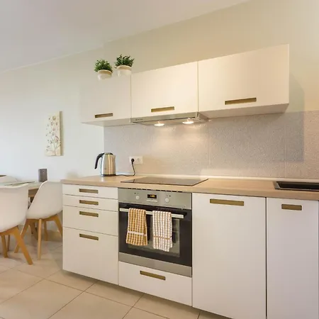 1bdr El Dorado Ocean View Americas