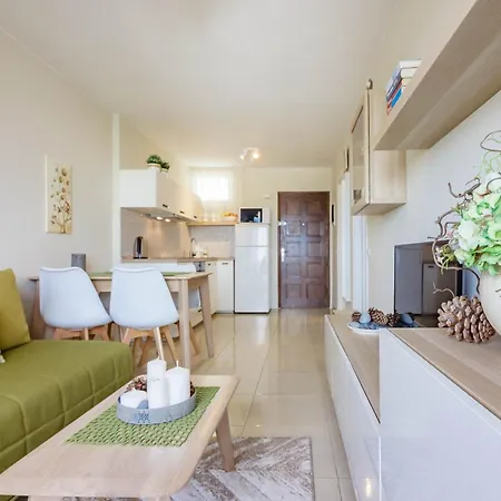 شقة 1bdr El Dorado Ocean View Americas